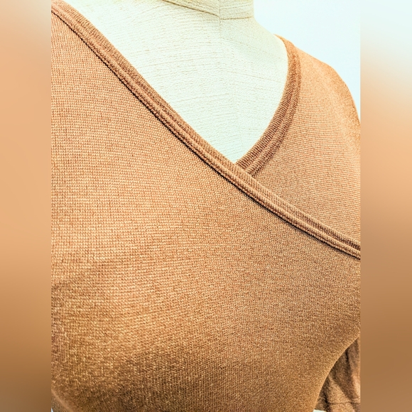 Michael Stars Y2K cocoa knit mock wrap top OS fitted bodycon 3/4 sleeve - Picture 4 of 7